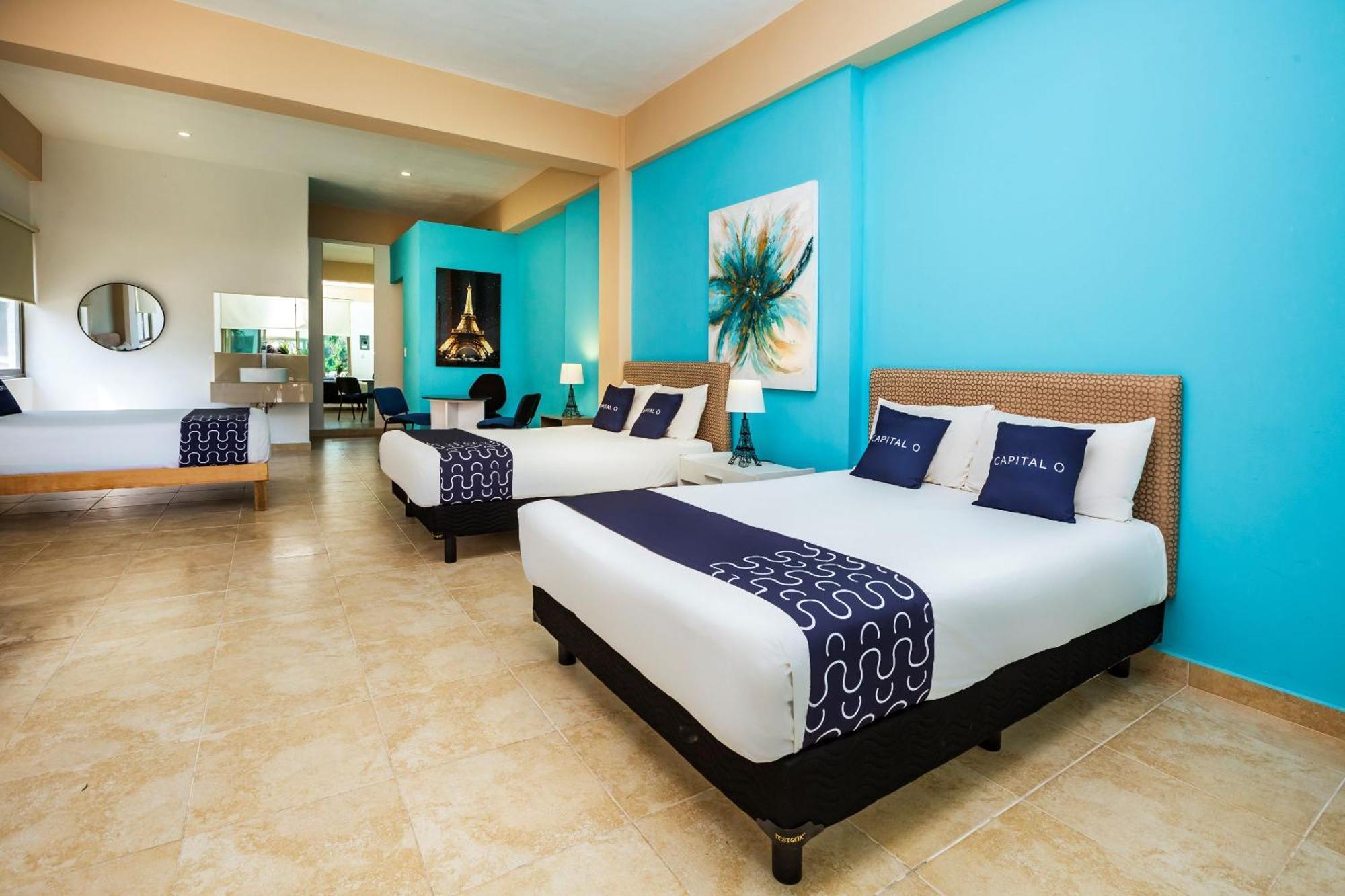 Capital O Cancun International Airport 24 7 Eksteriør billede